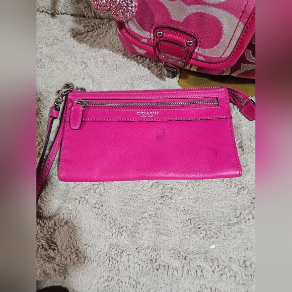 💖Coach Pink, Silver and White Shoulder Bag SET w/Wallet, Cherry Charm & Hanger - Picture 8 of 16